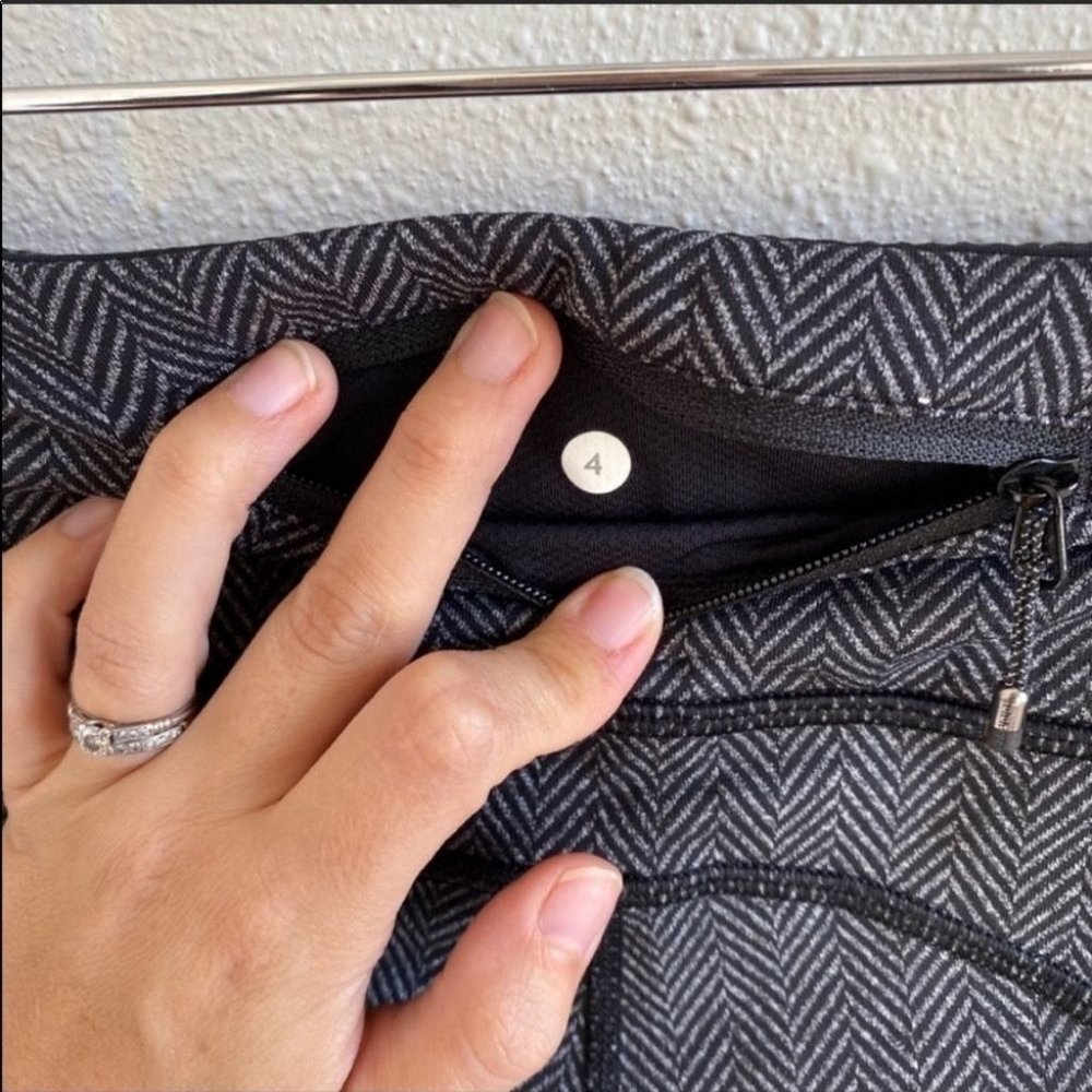 NWOT Lululemon Speed Tight Crop Giant Herringbone - Picture 9 of 12
